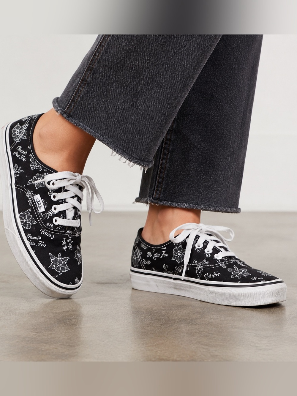 Vans Graphic Print Sneakers | Y2K Indie Skater Doodle Floral Shoes Sz 7